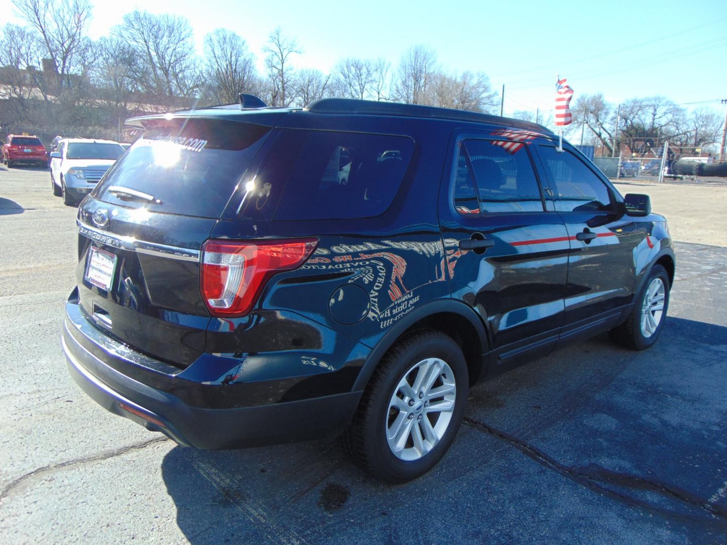 2017 Black Ford Explorer (1FM5K7B83HG) with an V6 3.5 Liter engine, Auto, 6-Spd SelectShift transmission, located at 2105 Dixie Hwy, Louisville, KY, 40210, (502) 772-3333, 38.220932, -85.795441 - We're Kentuckiana's Number 1 Buy Here Pay Here and 2nd chance finance dealership! Conveniently located in central Louisville, Kentucky and right across the Ohio river from Southern Indiana we strive to provide clean dependable used cars, trucks, vans and SUV’s with affordable down payments and pay - Photo#54